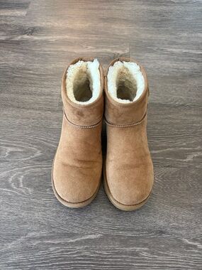 UGG Women's Classic Mini II (Chestnut, Size: 10)